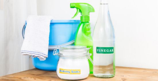 Wie kann man effektiv Fliesen mit Essig reinigen?